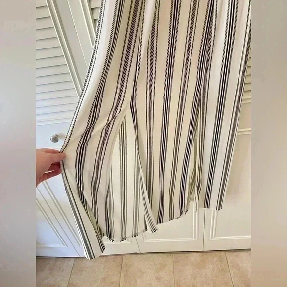 Candie’s Women’s Striped Blk/Wht Keyhole Halter Slit Bottom Maxi Dress SZ XS - Picture 4 of 11